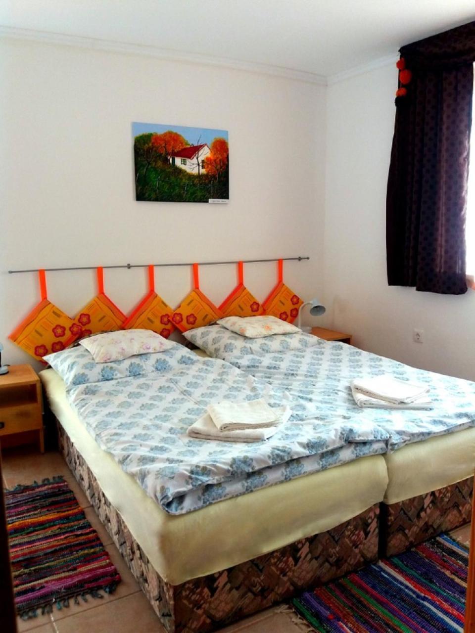 Julia Vendeghaz Sarrod Hotel Luaran gambar